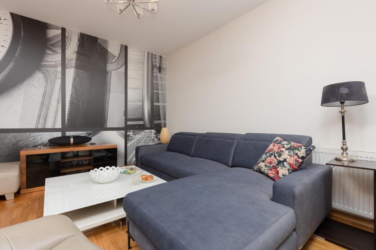 Warsaw Srodmiescie Apartment With Balcony By Noclegi Renters Exterior photo