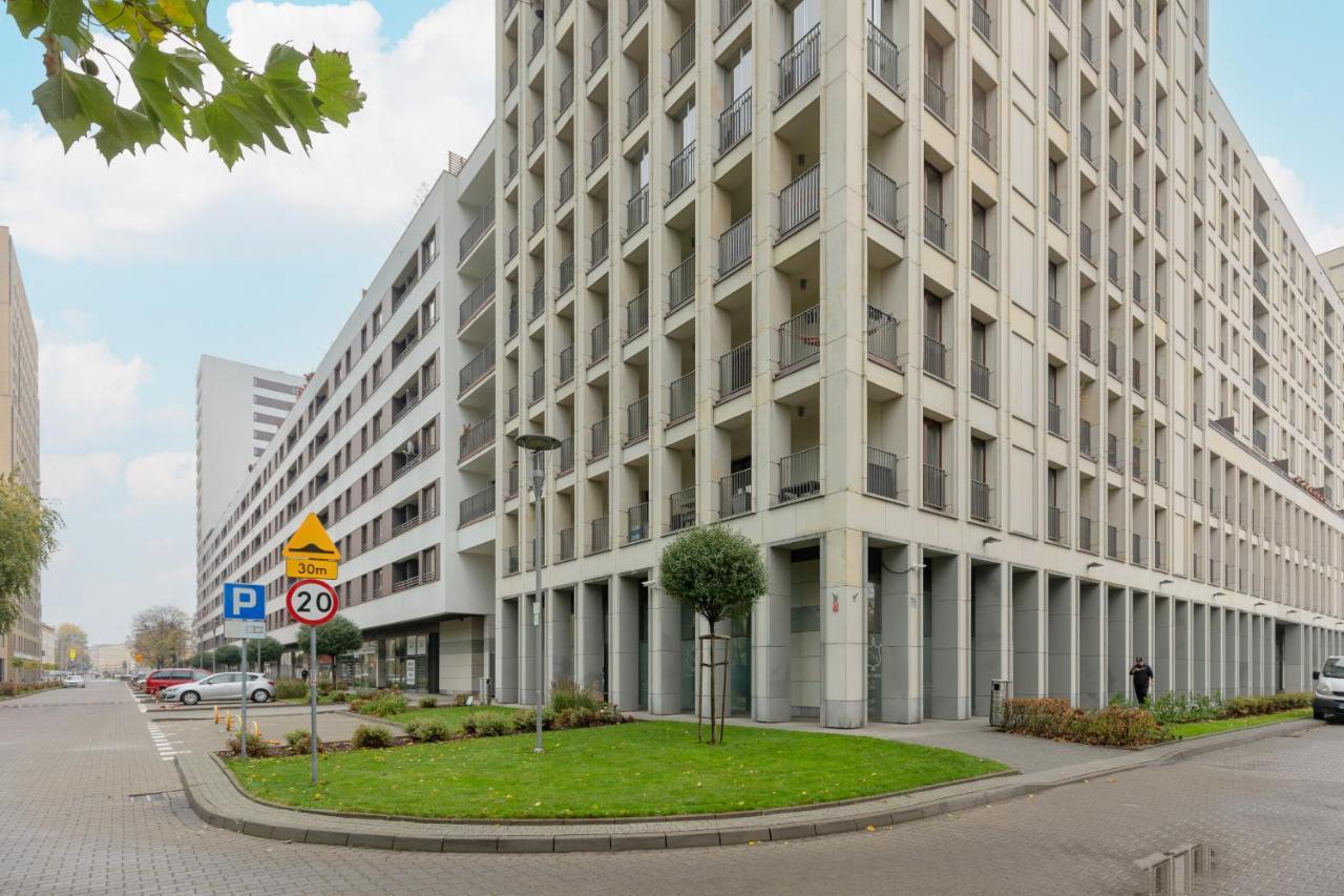 Warsaw Srodmiescie Apartment With Balcony By Noclegi Renters Exterior photo